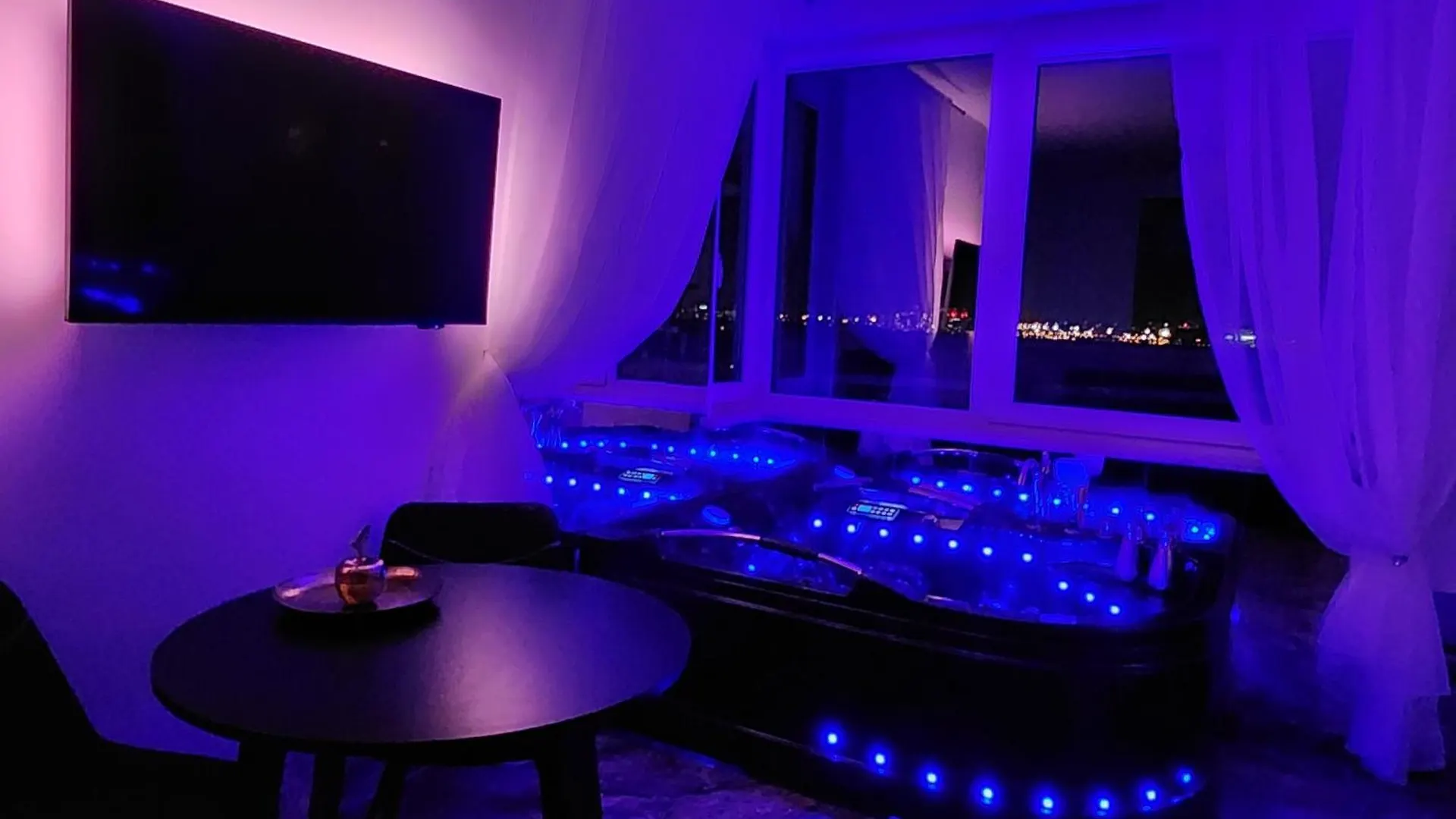 Gdansk By The Sea - Prestige Home Spa Apartments With A Luxurious Jacuzzi, Sauna And An Exclusive Massage Chair Available In One Of The Apartments!