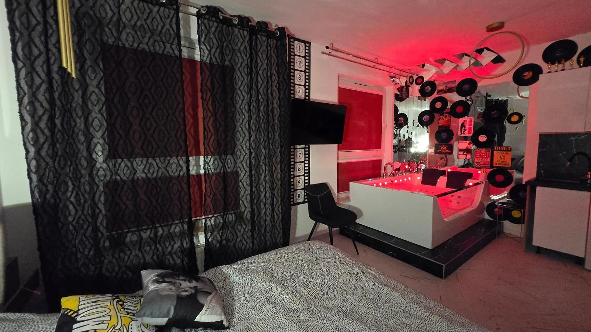 Gdansk By The Sea - Prestige Home Spa Apartments With A Luxurious Jacuzzi, Sauna And An Exclusive Massage Chair Available In One Of The Apartments!