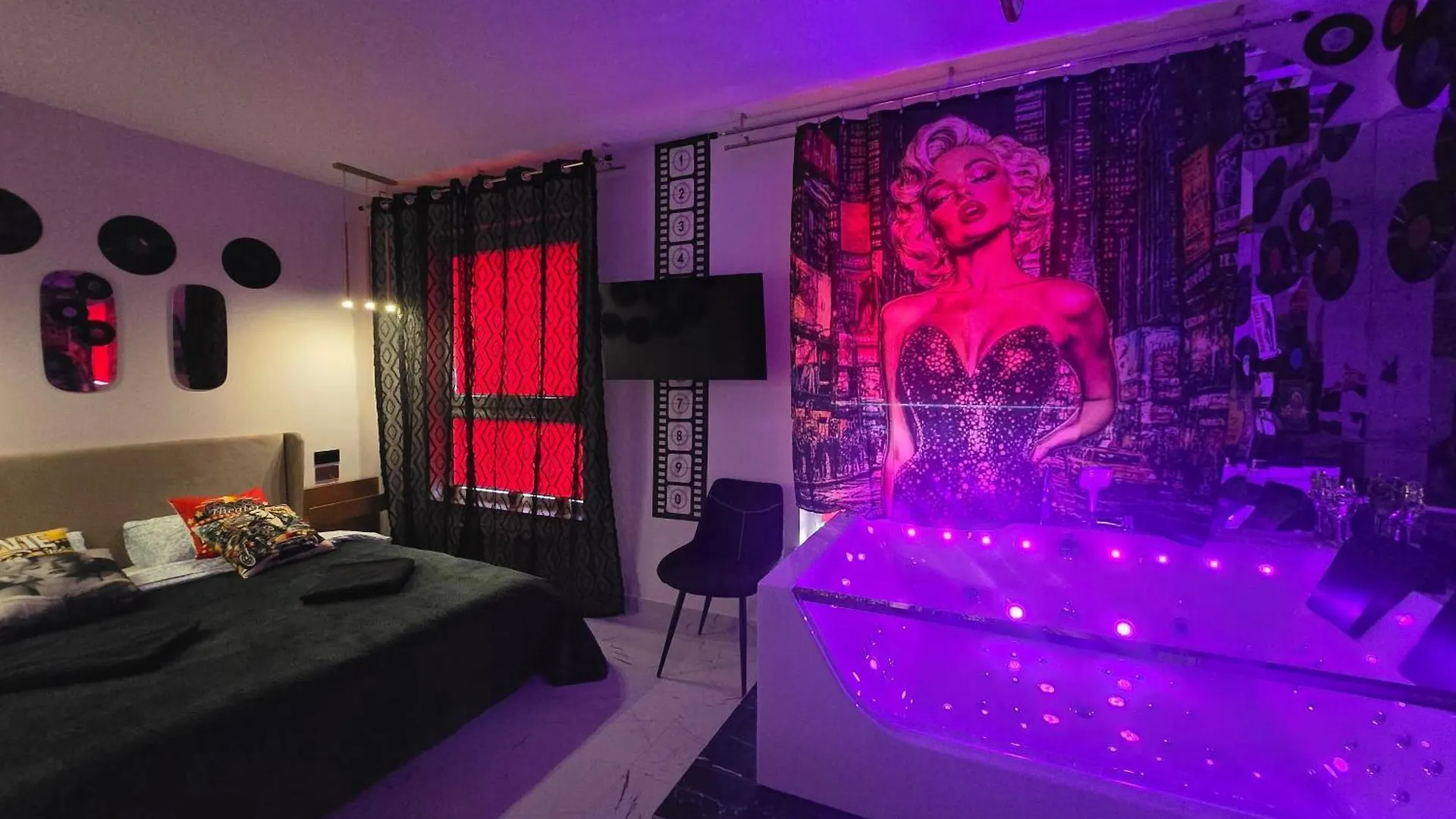 Gdansk By The Sea - Prestige Home Spa Apartments With A Luxurious Jacuzzi, Sauna And An Exclusive Massage Chair Available In One Of The Apartments! Polska